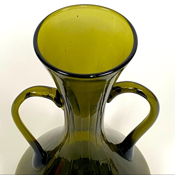 VINTAGE Green Blown Glass Double Handle Mid Century Vase - Picture 8 of 17